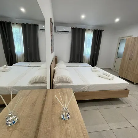 Keira Apartment