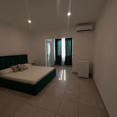 Keira Rentrooms Διαμέρισμα *